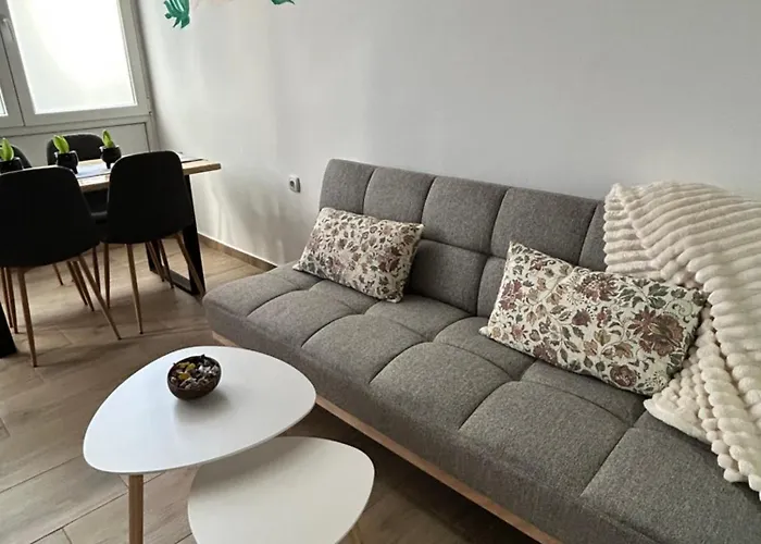 La Hitana Apartment *