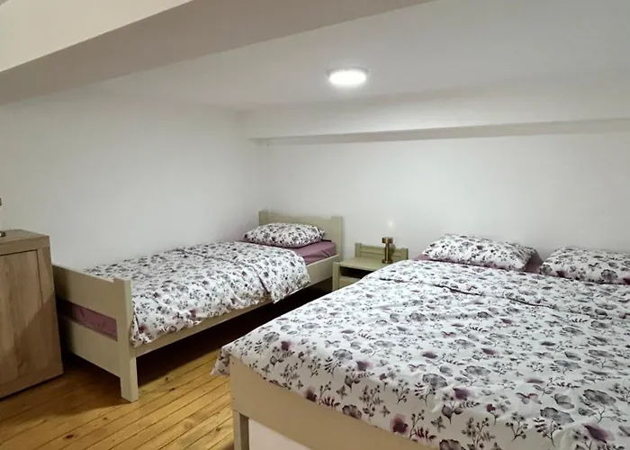 La Hitana Apartment *